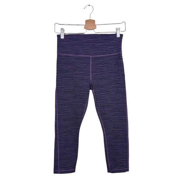 Athleta Ultimate Linear Lines Capri Striped Leggings Size Small Volcanic Violet - Picture 1 of 10
